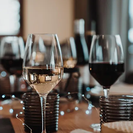 Des Cerisiers - Luxe Et Parking A Le Praz Апартаменти *