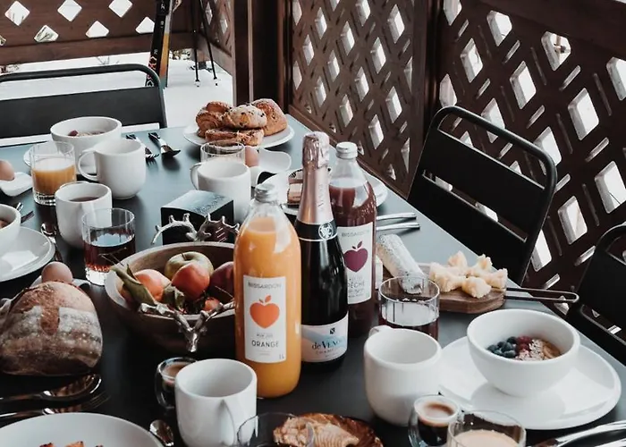 Des Cerisiers - Luxe Et Parking A Le Praz شقة *