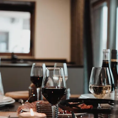 Des Cerisiers - Luxe Et Parking A Le Praz Courchevel