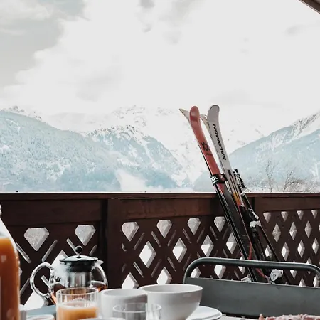 Des Cerisiers - Luxe Et Parking A Le Praz アパート