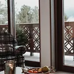Des Cerisiers - Luxe Et Parking A Le Praz Lejlighed *