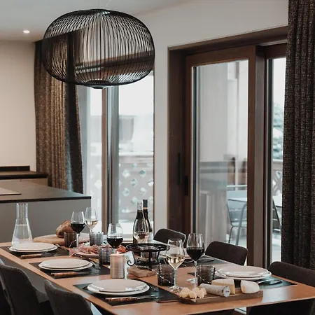 Des Cerisiers - Luxe Et Parking A Le Praz Apartamento *